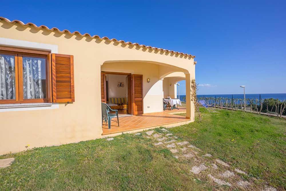 Residence Baia Sant Anna Con Piscina تانايونيلا المظهر الخارجي الصورة