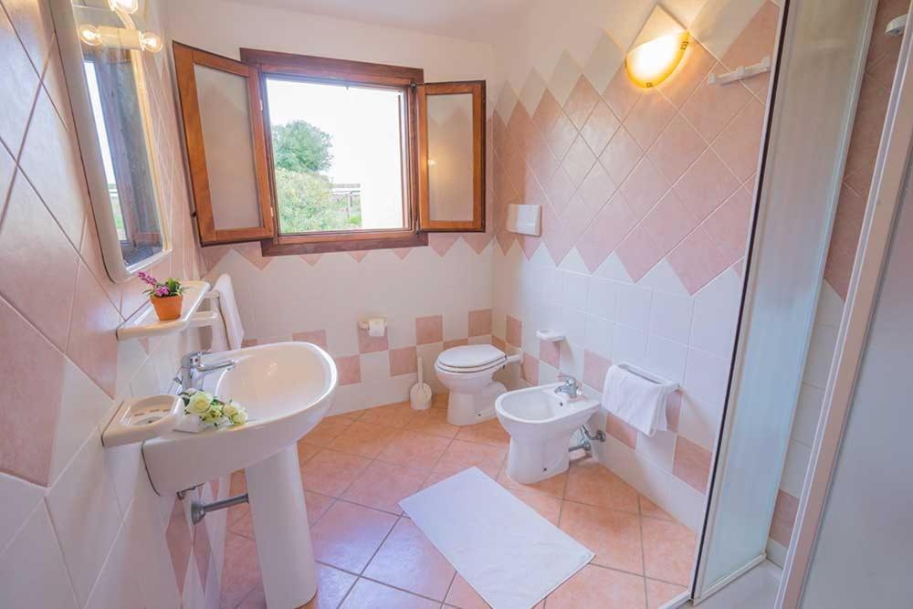 Residence Baia Sant Anna Con Piscina تانايونيلا المظهر الخارجي الصورة