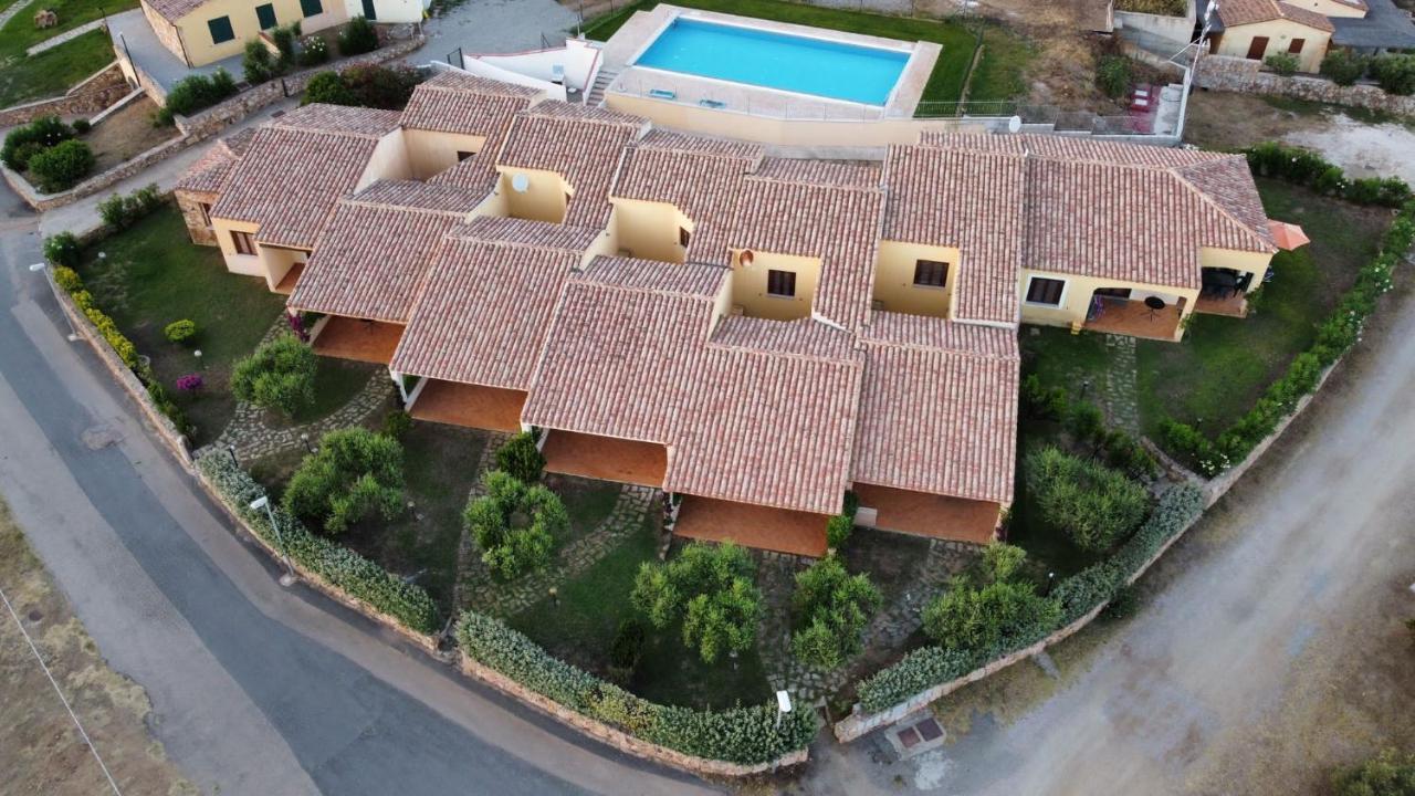 Residence Baia Sant Anna Con Piscina تانايونيلا المظهر الخارجي الصورة