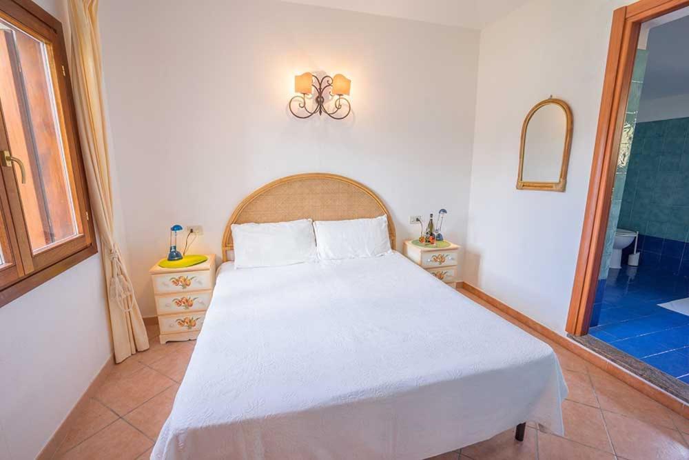 Residence Baia Sant Anna Con Piscina تانايونيلا المظهر الخارجي الصورة