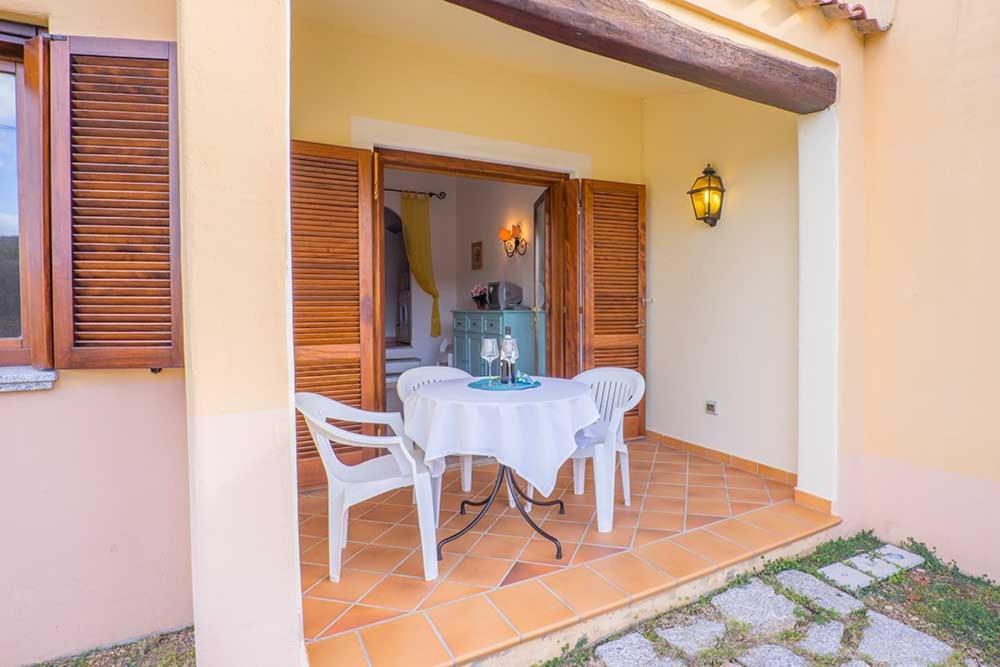 Residence Baia Sant Anna Con Piscina تانايونيلا المظهر الخارجي الصورة
