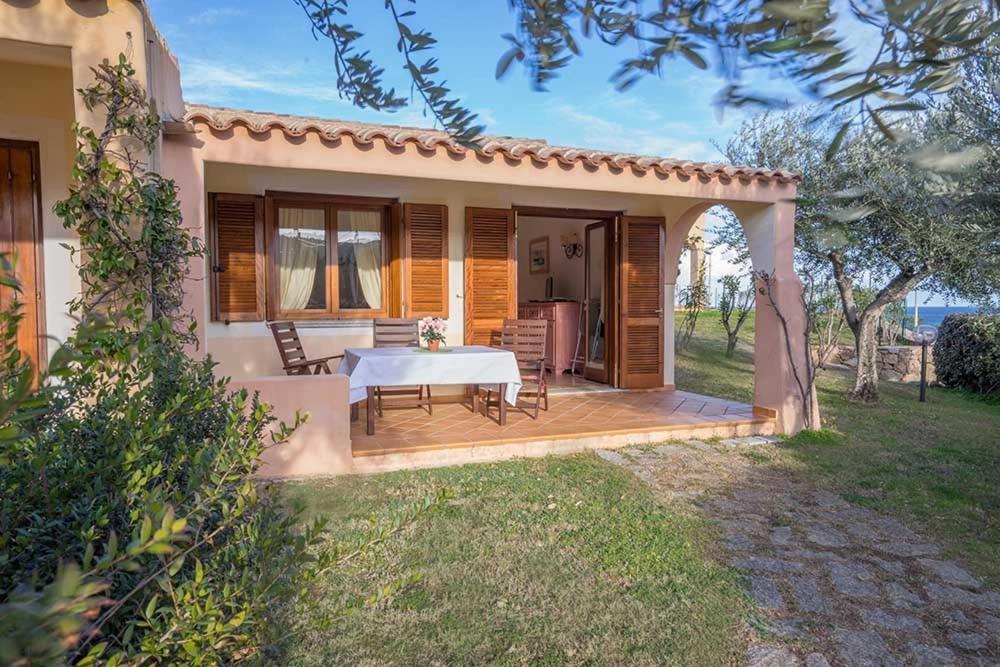 Residence Baia Sant Anna Con Piscina تانايونيلا المظهر الخارجي الصورة