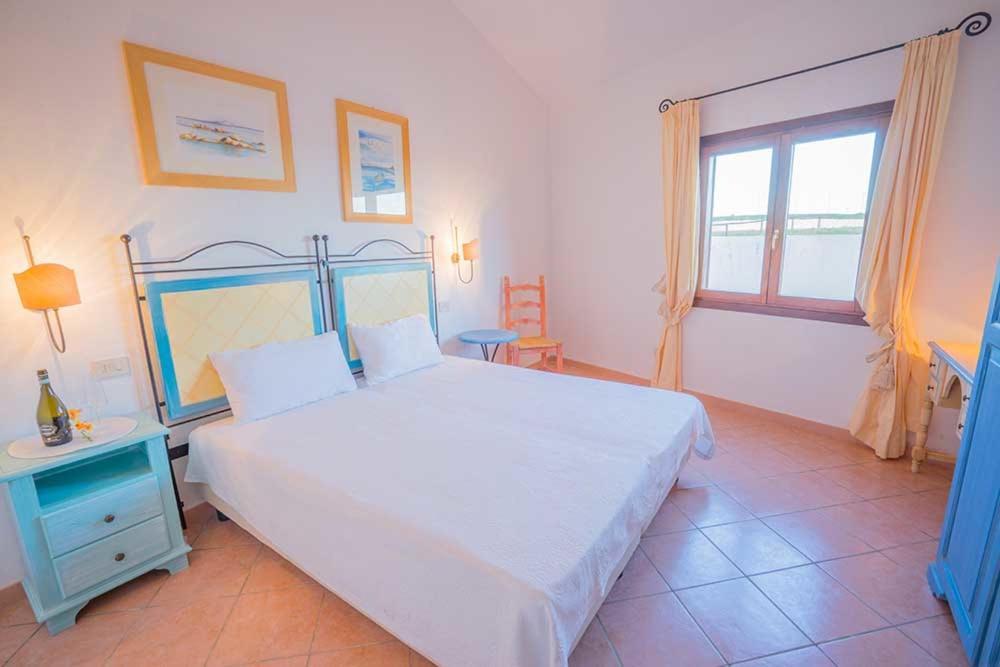 Residence Baia Sant Anna Con Piscina تانايونيلا المظهر الخارجي الصورة