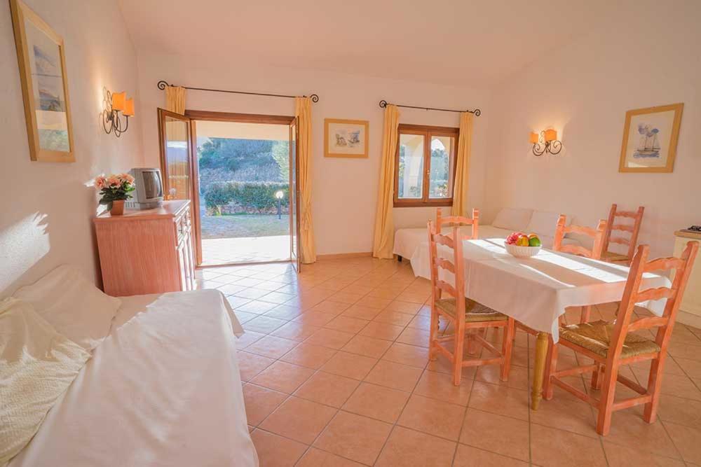 Residence Baia Sant Anna Con Piscina تانايونيلا المظهر الخارجي الصورة