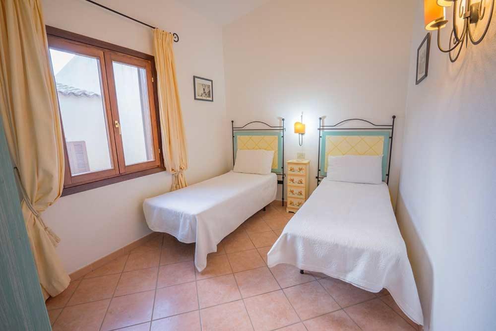Residence Baia Sant Anna Con Piscina تانايونيلا المظهر الخارجي الصورة