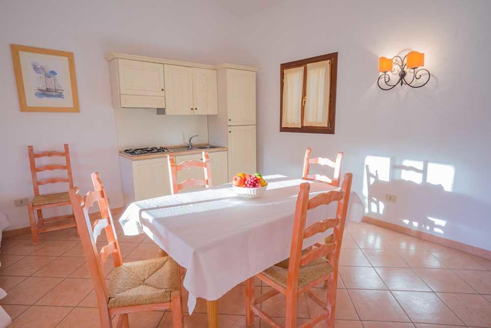 Residence Baia Sant Anna Con Piscina تانايونيلا المظهر الخارجي الصورة