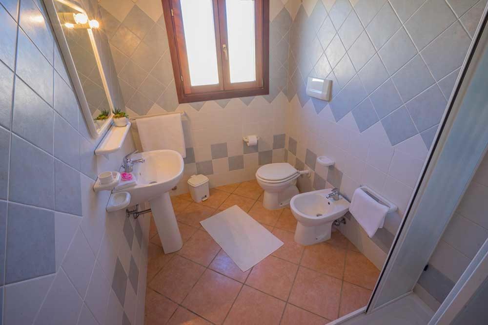 Residence Baia Sant Anna Con Piscina تانايونيلا المظهر الخارجي الصورة