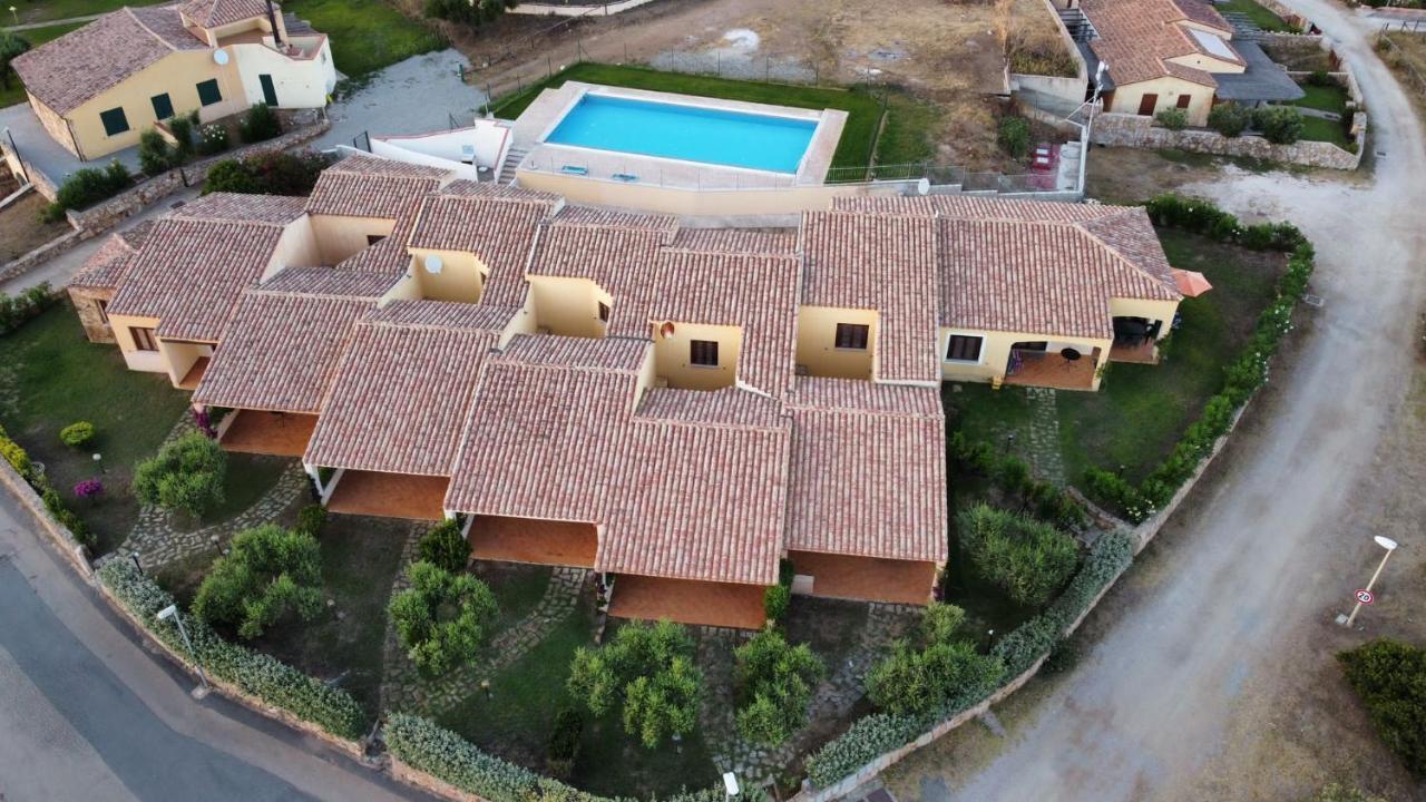 Residence Baia Sant Anna Con Piscina تانايونيلا المظهر الخارجي الصورة